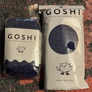 Goshi Exfoliating Towel and Sponge Set